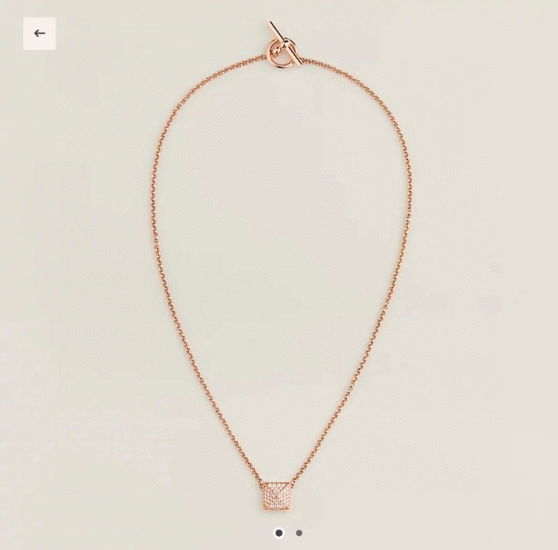 H**me5 necklaces